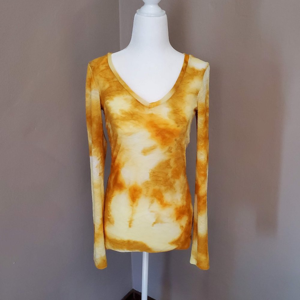 Buckle semi-sheer long sleeve shirt